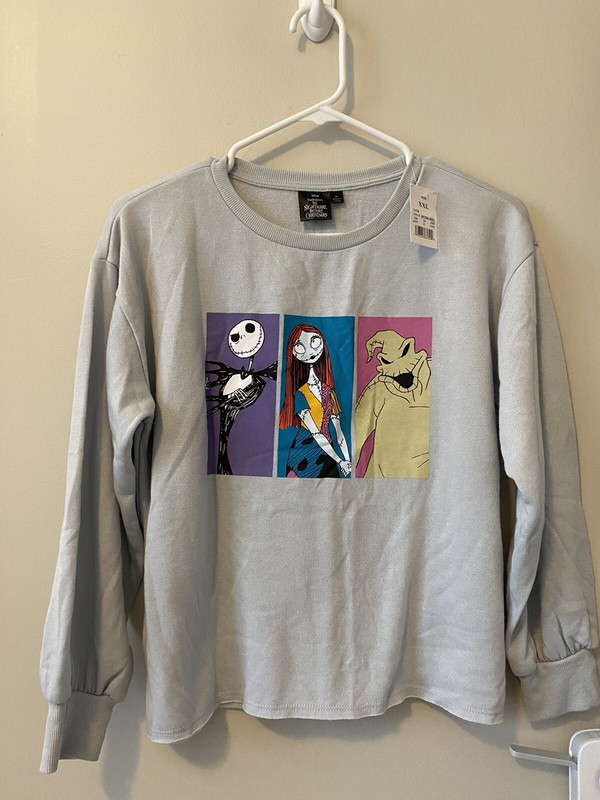 Disney Nightmare Before Christmas Girls XXL Graphic Tee Shirt Gray Soft NWT