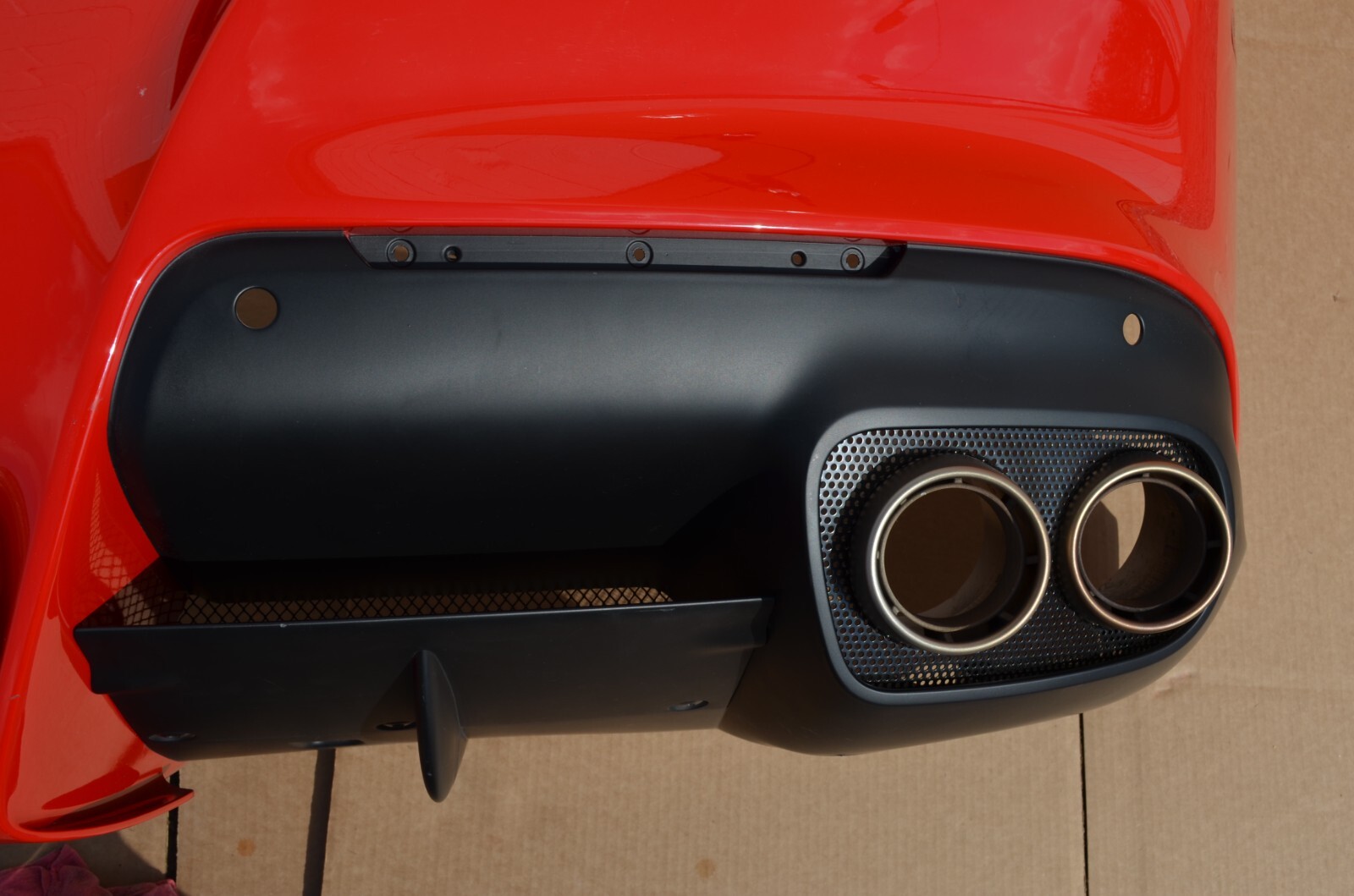 NEW TAKE-OFF RED Ferrari F12 Berlinetta Rear Bumper Cover Fascia 84358900