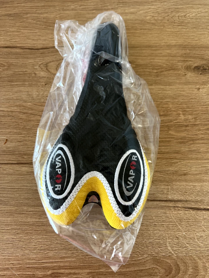 Retro Parts NOS McSelle Vapor Saddle | Classic Road & MTB Seat | 123 mm x 274 mm - Image 2 of 4