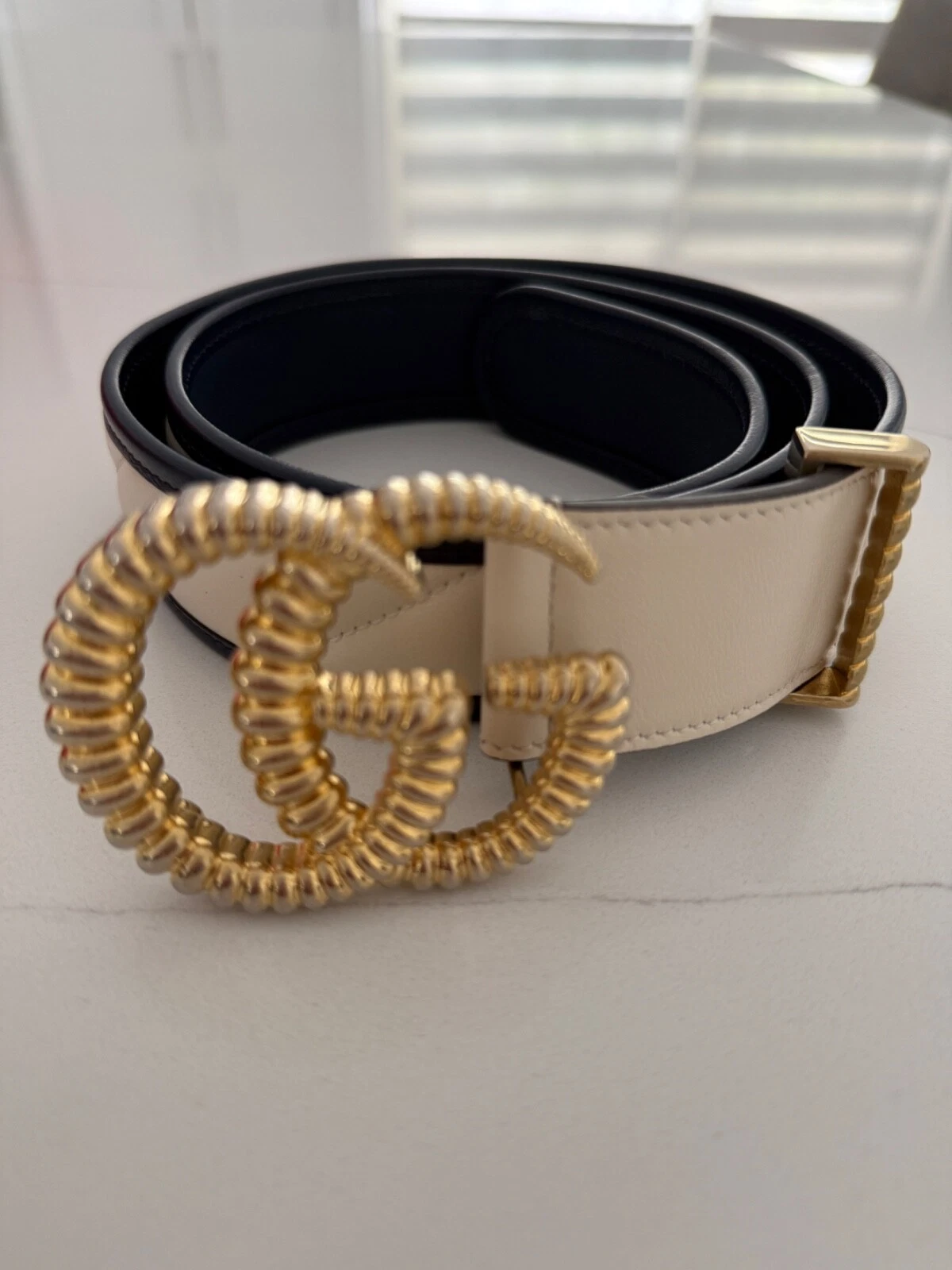 Ceinture Gucci en cuir matelassé double G blanc et marine larg,5