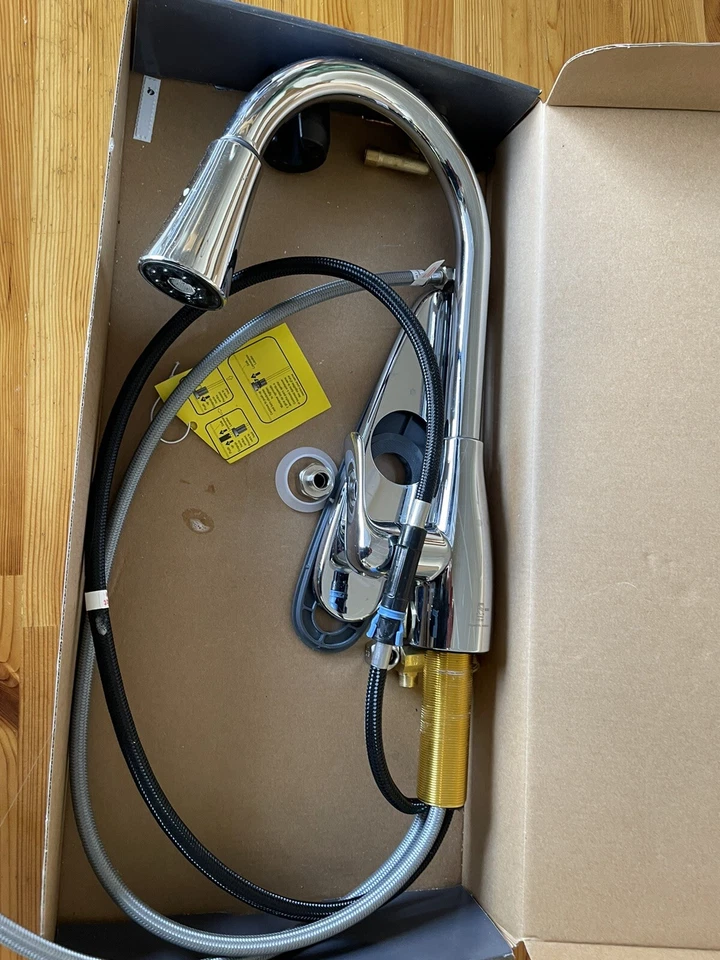 Torneira de cozinha Glacier Bay 1005 604 253 McKenna pulverizador cromado - Imagem 2 de 4