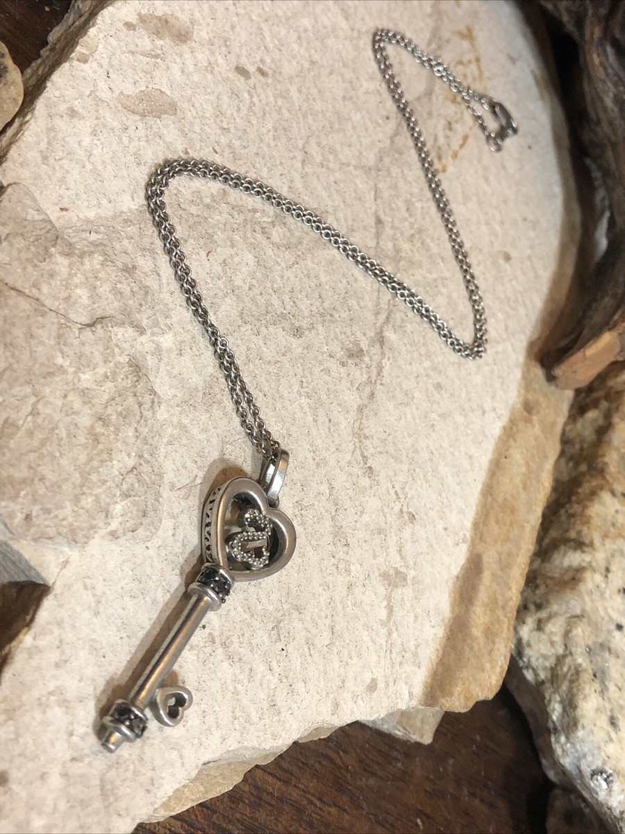 9. Jane Seymour JWBR Sterling 925 Diamond Open Hearts Key Pendant