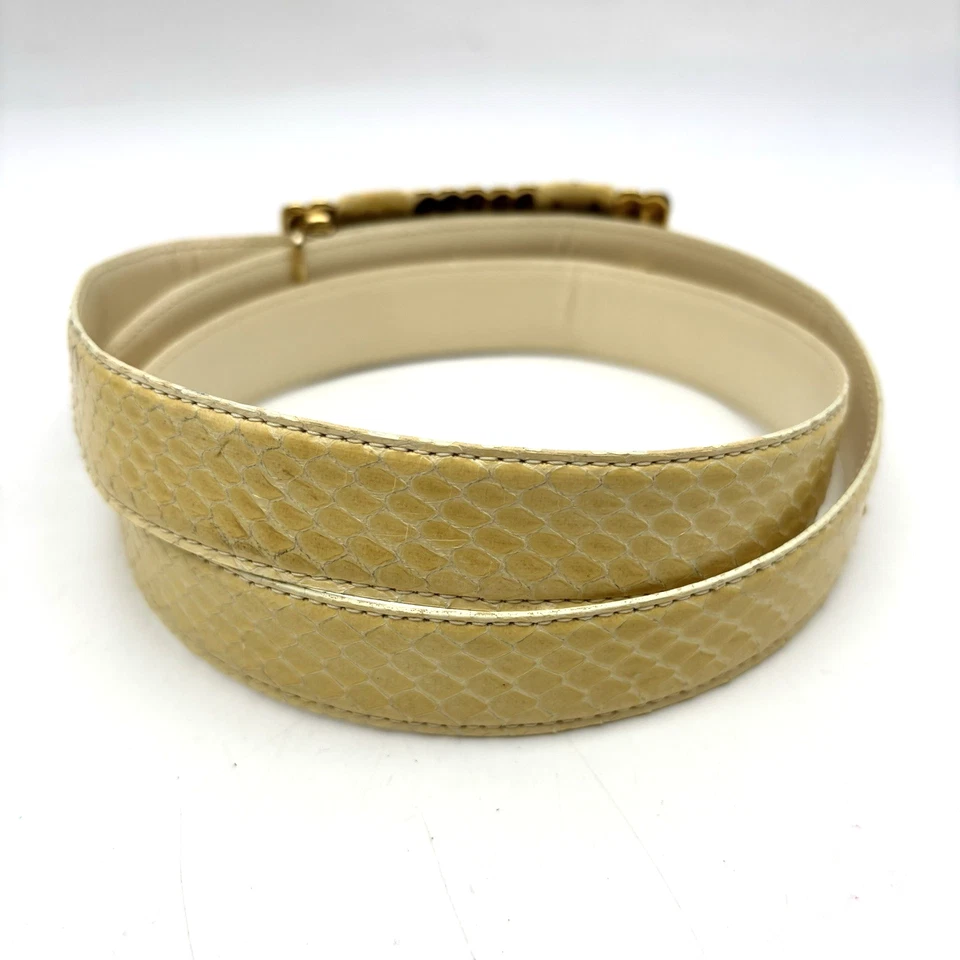 Cinturón con hebilla dorada de cuero genuino crema tienda cuero de serpiente vintage años 80 L 34" Foto 3 de 4