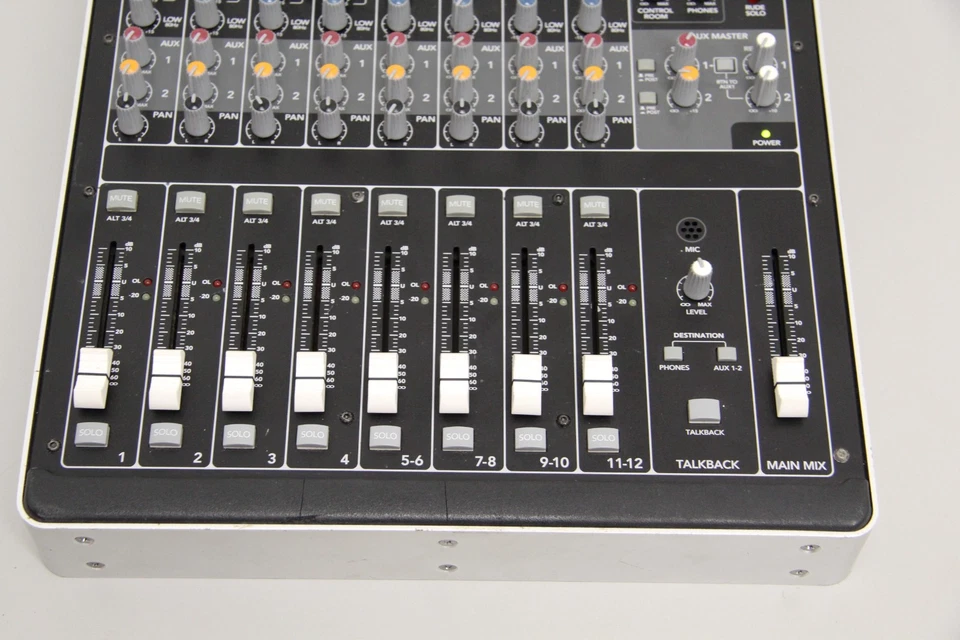 Mackie Onyx 1220i Premium Firewire 12 Channel Recording Mixer - Image 2 of 4
