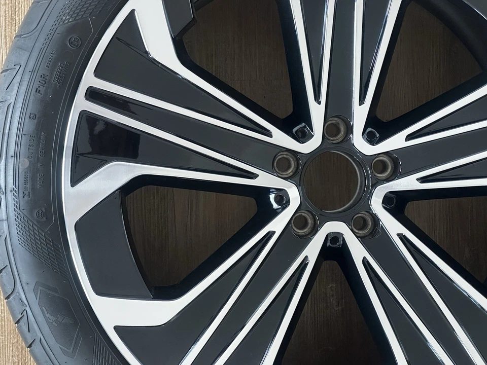 1x Alufelge Mercedes-Benz EQE W294 A2944010200 21.0 Zoll 9.5J 5x112 Komplettrad - Bild 2 von 4