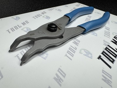 Snap-on Tools USA NEW PEARL BLUE 45° Tip .070 Snap Ring Pliers Snap-on Tools USA NEW PEARL BLUE 45° Tip .070 Snap Ring Pliers
