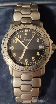 Sinn 8827.A Taucheruhr Automatik  ETA 2892-2 Titan Saphir 10bar Glasboden