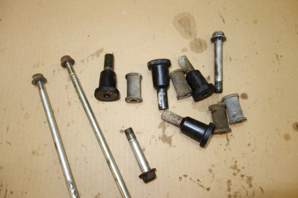 Suzuki Rg50 rg 50 gamma con juego de soportes de motor ejes soportes  Foto 3 de 4