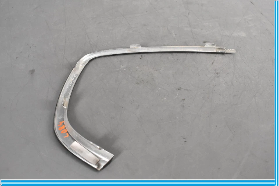 13 - 19 MASERATI QUATTROPORTE M156 MOLDURA TRASEIRA ESQUERDA QUARTO CROMADO FABRICANTE DE EQUIPAMENTO ORIGINAL - Imagem 4 de 4