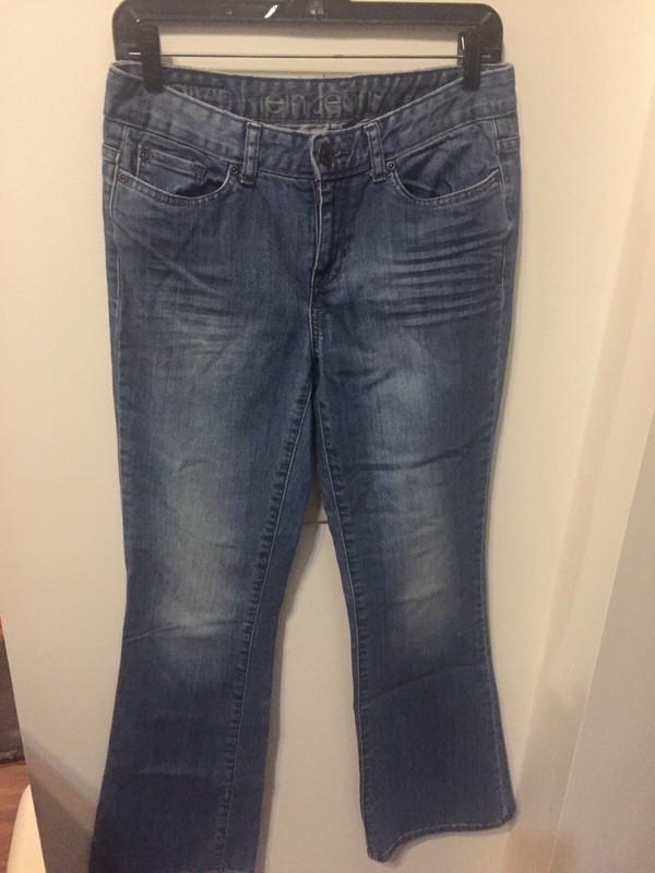 Women's Calvin Klein Jeans Flare, Medium Wash, Size 27/4