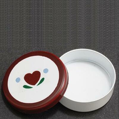 1:12 Working Tin w Heart design IM65626 Dollhouse Miniature