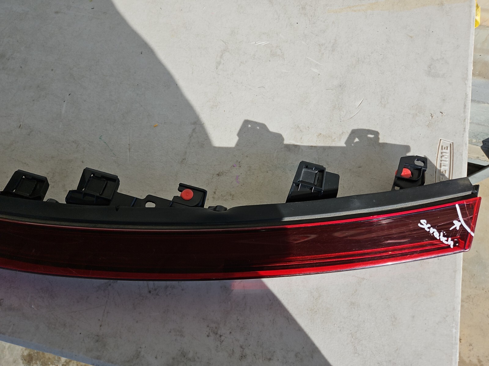 2017 2018 Toyota Prius Prime Full Led Center Brake Tail Light Used Oem