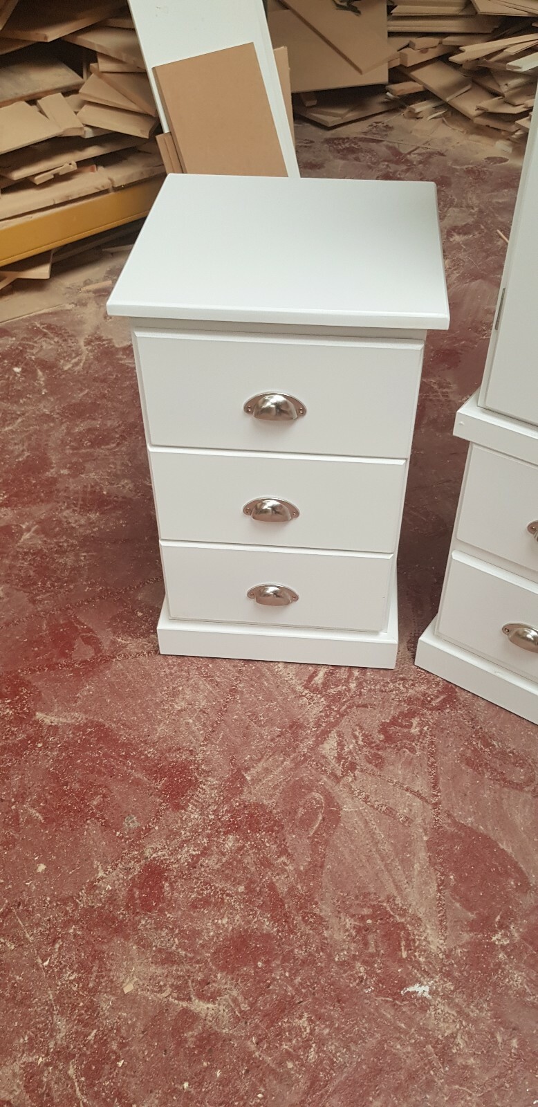 HANDMADE ROYAL WHITE SILVER CUP H 3 PIECE BEDROOM SET (MIRRORED) NOT