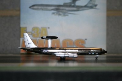 Dragon Wings 1:400 USAF Boeing E-3A Sentry 71-1407 (55668) AWACS Model Plane