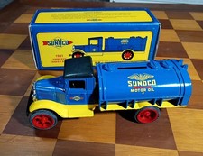 Vintage Diecast ERTL SUNOCO Motor Oil Gas 1931 HAWKEYE TANKER BANK 1/34 No Key