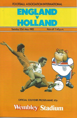 ENGLAND HOME PROGRAMAS INTERNACIONALES DE FÚTBOL 1980 A 1985 ~ TÚ ELIGES CUÁL - Imagen 13 de 24