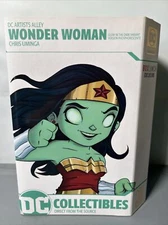 DC Artists Alley: Wonder Woman Chris Uminga Limited Edition -Glow in the Dark