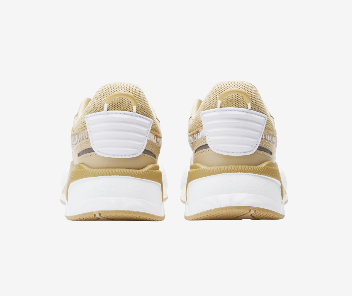 PUMA x Dixie D'Amelio ☆ RS-X WMN'S Light Sand Dixie D'Amelio Launches Her First Collection With Puma