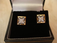 PR OF 18 CARAT GOLD BRILLIANT CUT DIAMOND CLUSTER EARRINGS MADE IN UK BRAND NEW