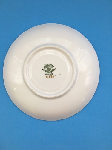 Taza y Platillo Toscano Hueso China Inglaterra Ki Ming Patrón Floral Dorado Borde - Imagen 9 de 13