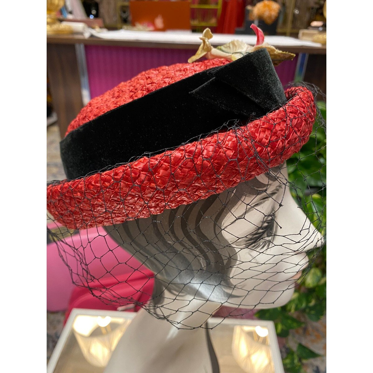 1950s red straw hat with flowers, breton boater, velvet  display picture 3