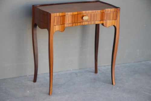 Antique French Louis XV style lamp table serpentine shaped one drawer marquetry - Picture 5 of 12