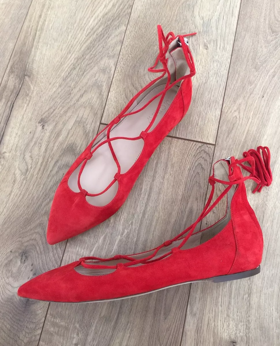 Red lace sales up flats