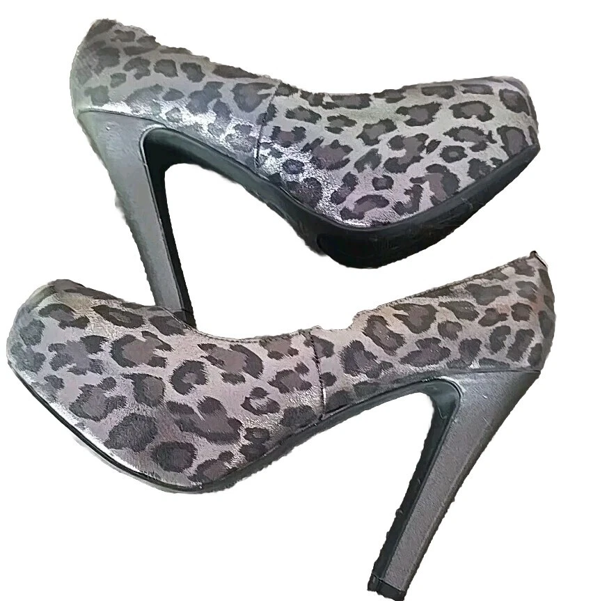 G by GUESS ~ Estampa Animal ~ Tamanho 10M ~ Salto Bloco ~ Sapatos de Plataforma ~ GOVOXX13 - Imagem 2 de 4