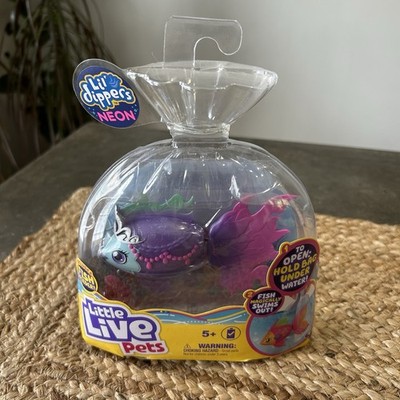 Little Live Pets Lil  Dippers Neon New Sealed Fish Feeder Swims Out Princessa