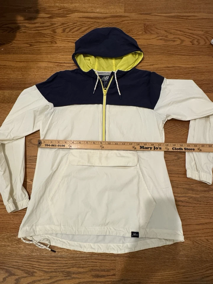 Cortavientos Exc Cond J Crew X New Balance Essential 1/4 Cremallera Wm Pequeño Azul Marino/Crema Foto 3 de 4