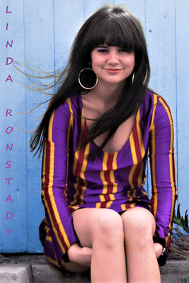 LINDA RONSTADT - 4''X6''  PHOTOGRAPH