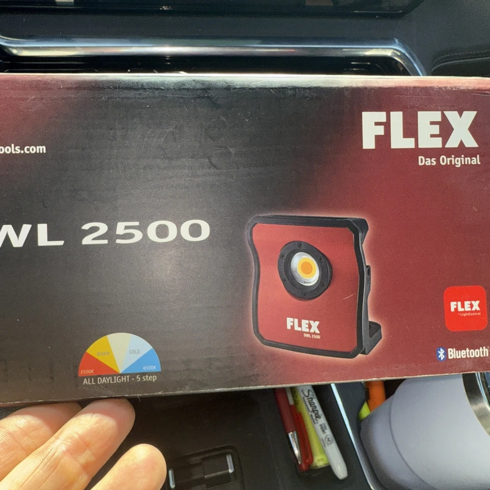 Flex LED LIGHT BATTERY POWERED 12V/18V DAS ORIGINAL DWL 2500 New On Box - Image 2 of 4