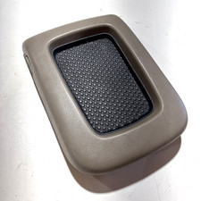 2003-2006 Chevrolet Suburban Console Cover Armrest Gmc Suburban 2003-2006 Chevrolet Suburban Console Cover Armrest Gmc Suburban