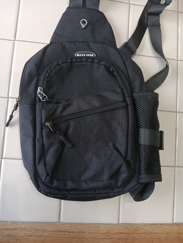 Maxx Gear Essential Compact Backpack Bag in Classic Black Microfiber Insulated - Picture 1 of 4
