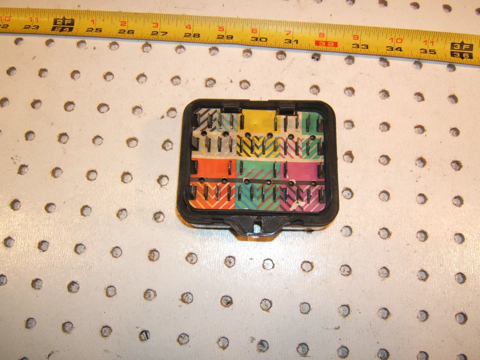 BMW 1974 2002 under Hood 12 Fuse type small Fuse OE 1 Box with 12 fuses &1 Cover - Image 2 of 4