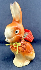 DDR Plastik Osterhase sitzend mit Körbchen   / wie Fotos / guter Zustand / JS