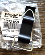SUZUKI GAS TANK RUBBER STRAP, RM65, RM100,DRZ110, RMZ250 K9207-21229, 92072-1229