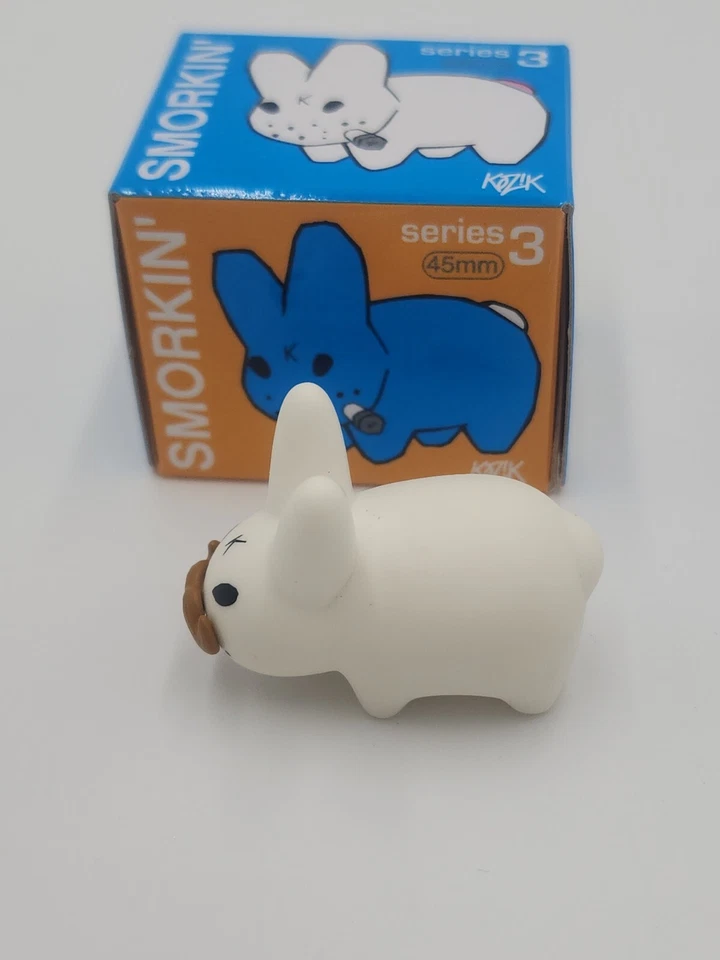 Kidrobot SMORKIN' LABBIT Series 3 WHITE MUSTACHE Mini Vinyl Figure Stache Kozik - Image 2 of 4