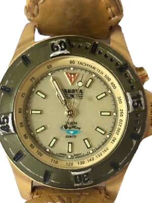 Dakota Sting Ray Watch Women Gold Tone Moon Glow 100M New Battery