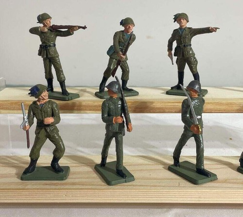 10 STARLUX WW II PLASTIC GERMAN SOLDIERS VF TO EXCELLENT 60 MM !!! - Picture 4 of 11