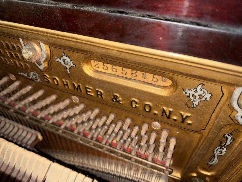 Antiguo piano de cola gabinete Sohmer & Co. años 1890 EXCELENTE NECESITA RESTAURACIÓN DE MADERA Foto 3 de 4