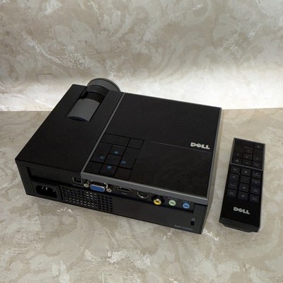 Dell M209X DLP Front XGA Portable Projector w/ Carry Case, Cords & Remote