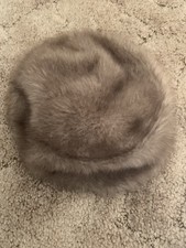 Vintage Set Of 7 Women  s Fur And Other Hats