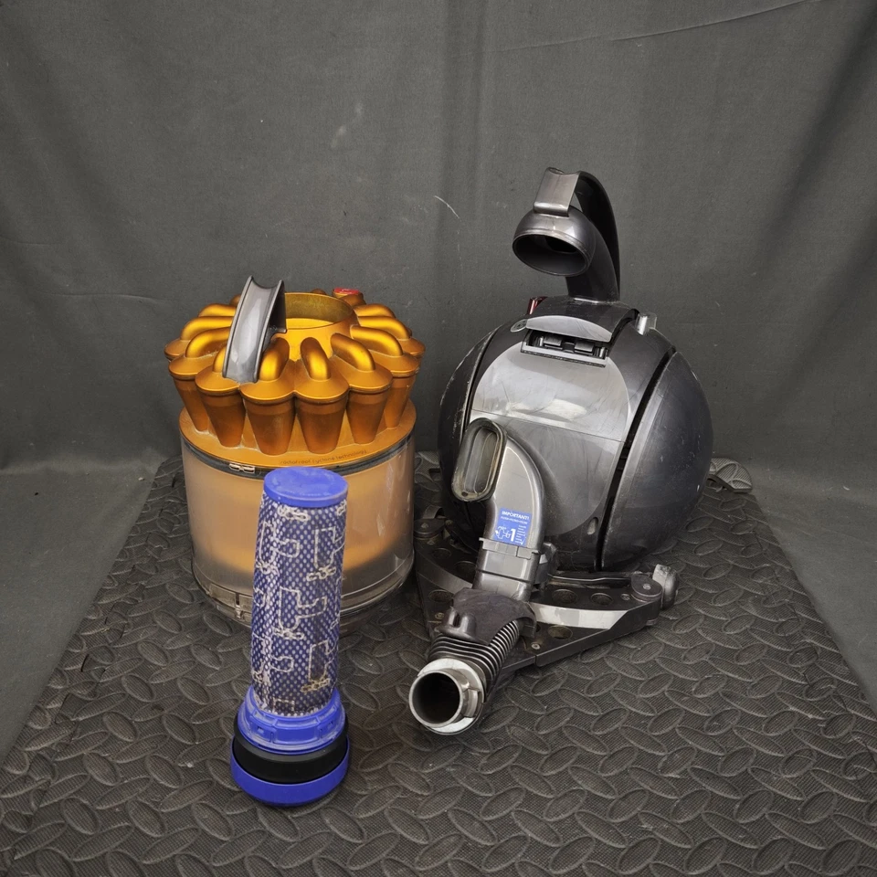 Dyson DC39 Vacuum Cleaner Multi Floor Ball Cylinder 1300W Car Vacuum Gold - Image 3 of 4
