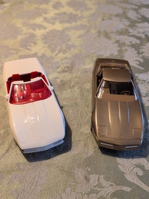 Two Chevrolet Corvette Dealer Promo Models 1/25