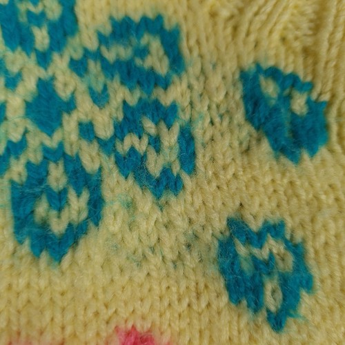 Vintage Knit Cardigan Sweater Girls Small Yellow Heart Flower Elephant Button - Picture 6 of 24