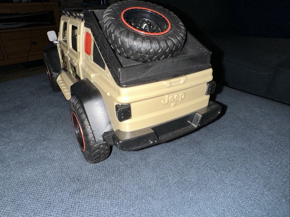 Matchbox Jurassic World Jeep Gladiator Dominion R/C Vehicle No Remote