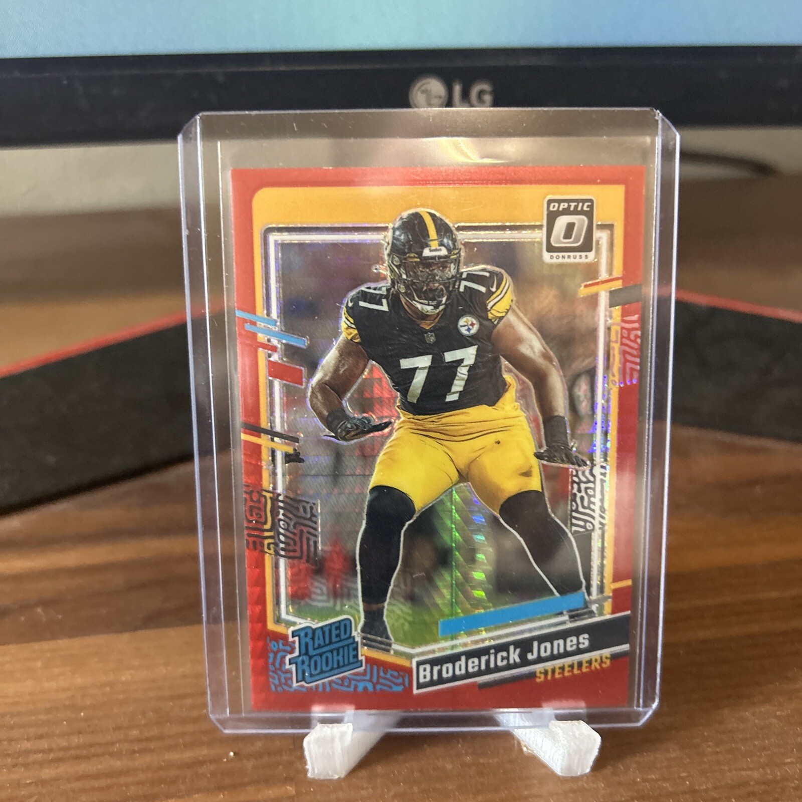 2023 Panini Donruss Optic - Rated Rookie Red Hyper Prizm #285 Broderick Jones