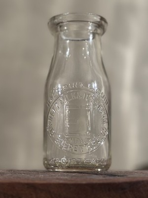Half Pint Everett Milk Co Farm Dairy Everett Pa Bedford Co Penn Milk Bottle