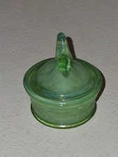 Vintage EE Bowman Round Glass Mini Hen on Nest Salt Cellar 1" JADEITE